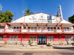 Fachada da propriedade