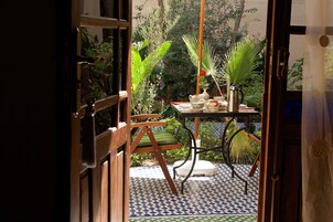 Deluxe Twin Room | Terrace/patio