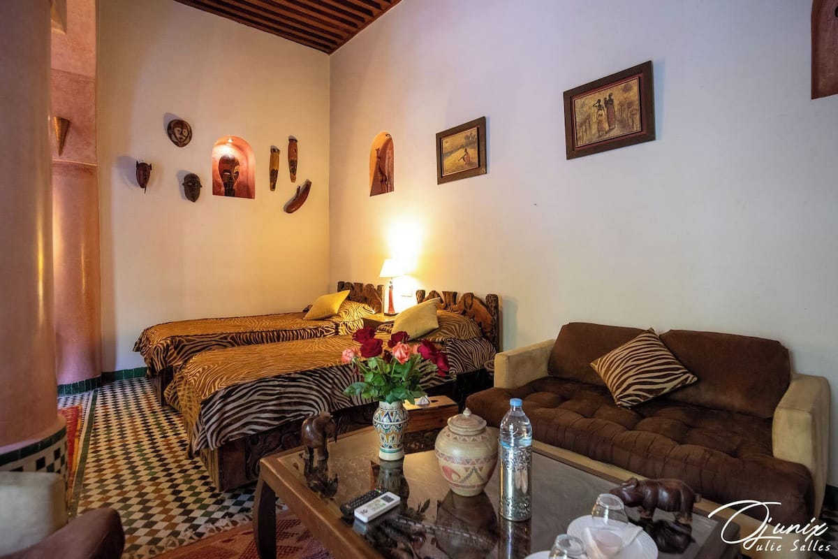 Deluxe Twin Room | In-room safe, desk, free cots/infant beds, free WiFi