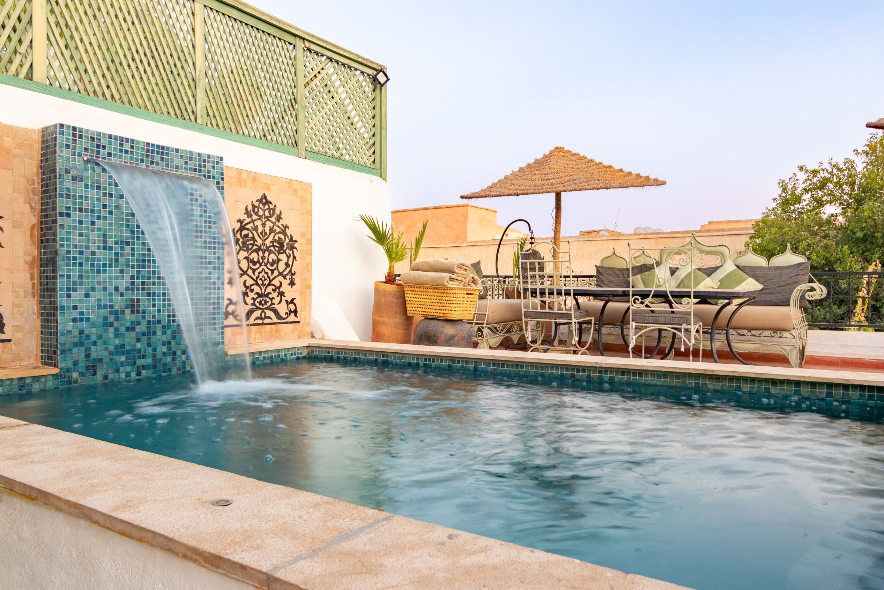 Outdoor pool, sun loungers