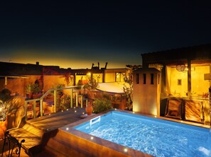 Outdoor pool, sun loungers - Riad Swaka (Marrakech)