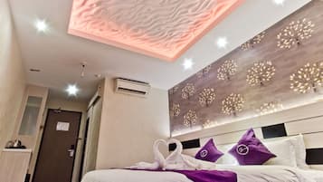 Egyptian cotton sheets, in-room safe, individually furnished, desk