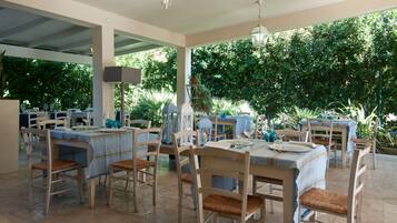 Almoço e jantar, culinária local