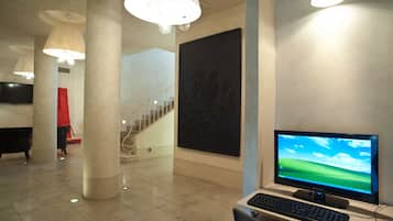 Inn-/utsjekkingsautomat