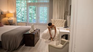 2 Schlafzimmer, Zimmersafe, individuell eingerichtet, Schreibtisch