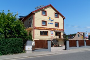 Front of property - Willa Mewa (Gdynia)