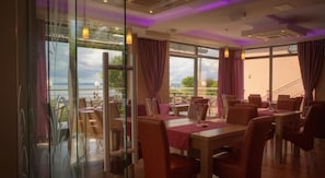 Breakfast, lunch and dinner served  - Hotel 77 Restauracja Spa (Wladyslawowo)