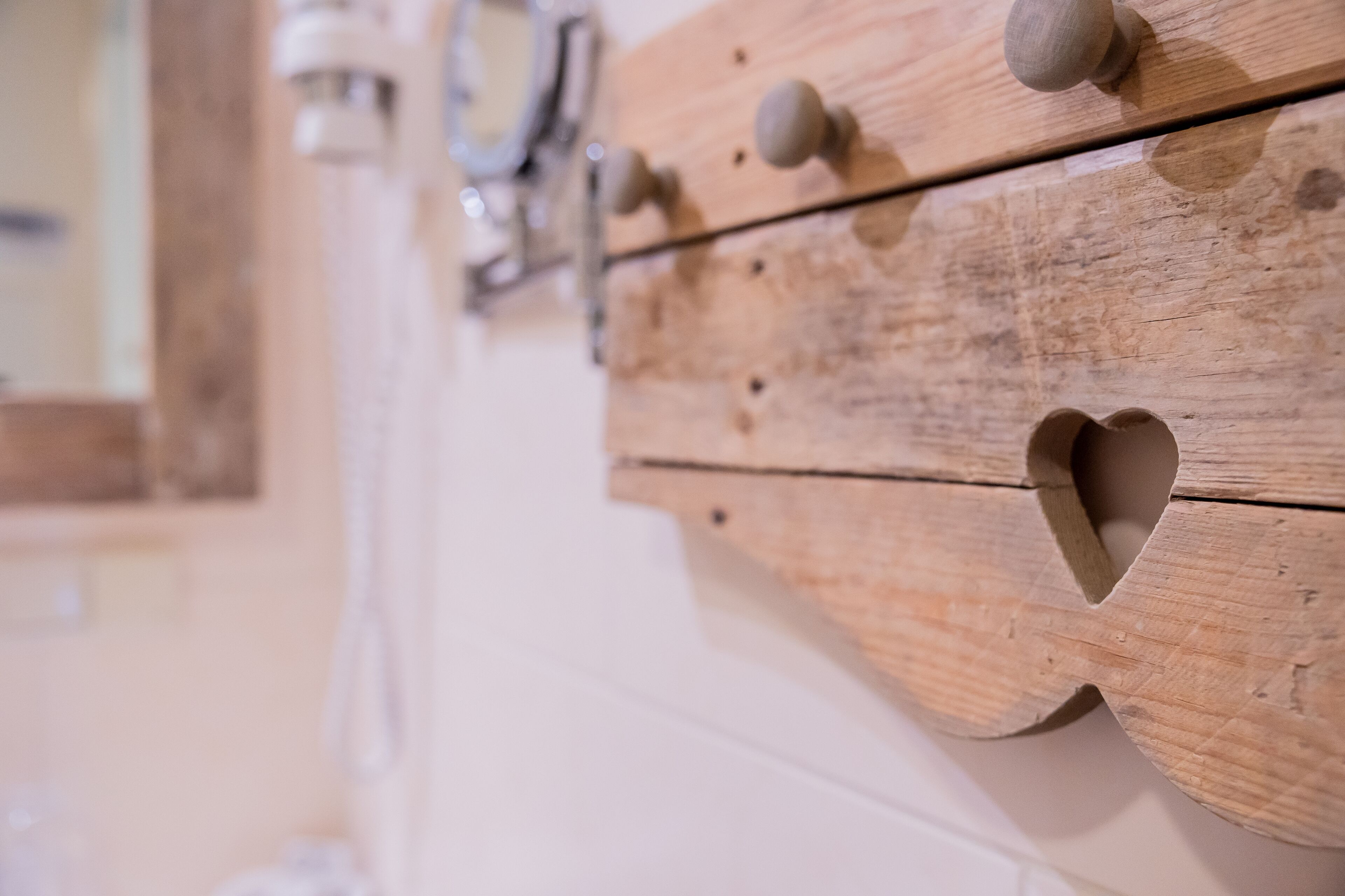 suite | bathroom | towels