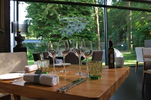 Lunch and dinner served, international cuisine - Bitter en Zoet (Veenhuizen)