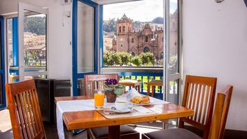 Se sirven desayunos, almuerzos, cenas y cocina internacional