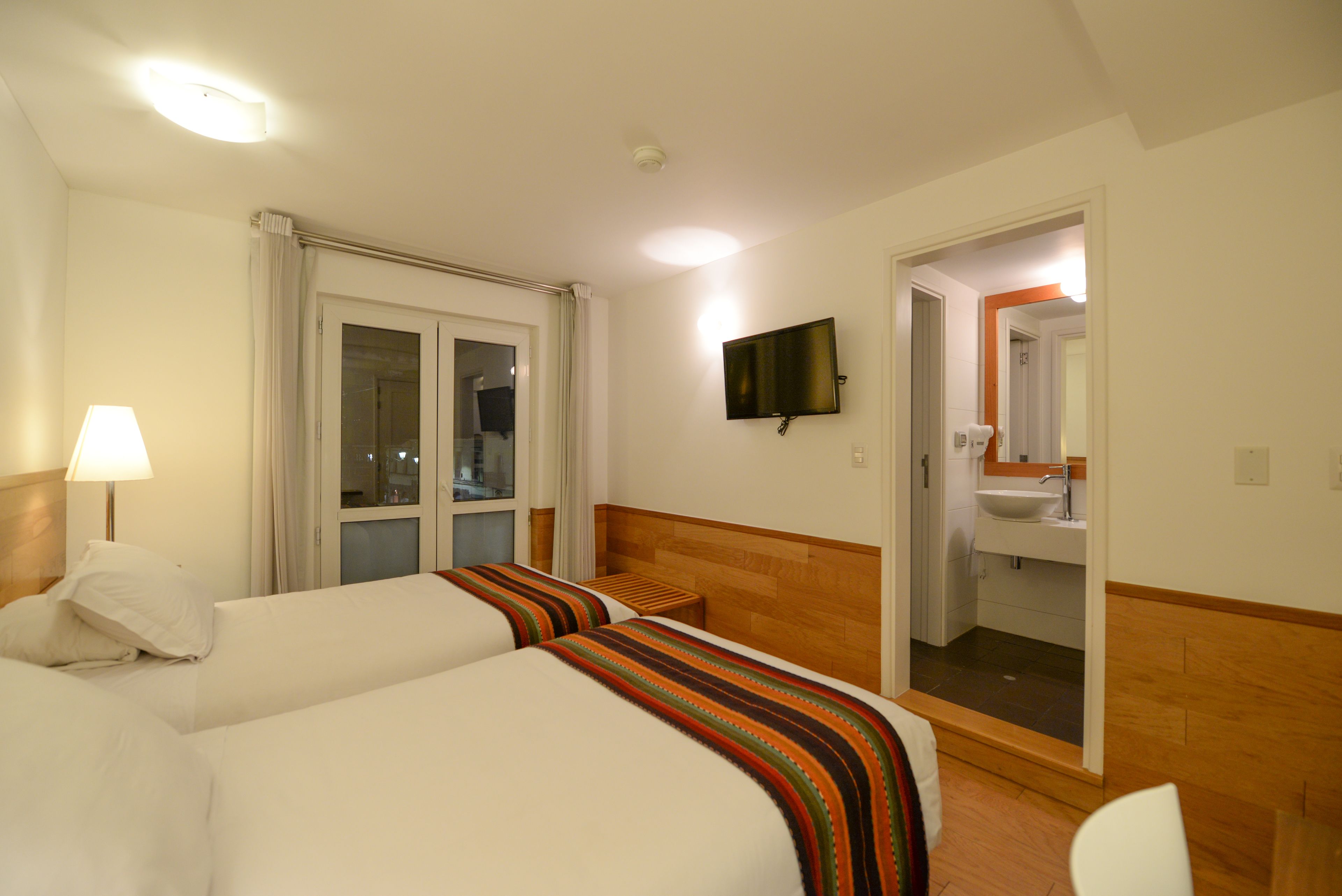 twin room, 2 single beds | hypo-allergenic bedding, in-room safe, desk, blackout curtains