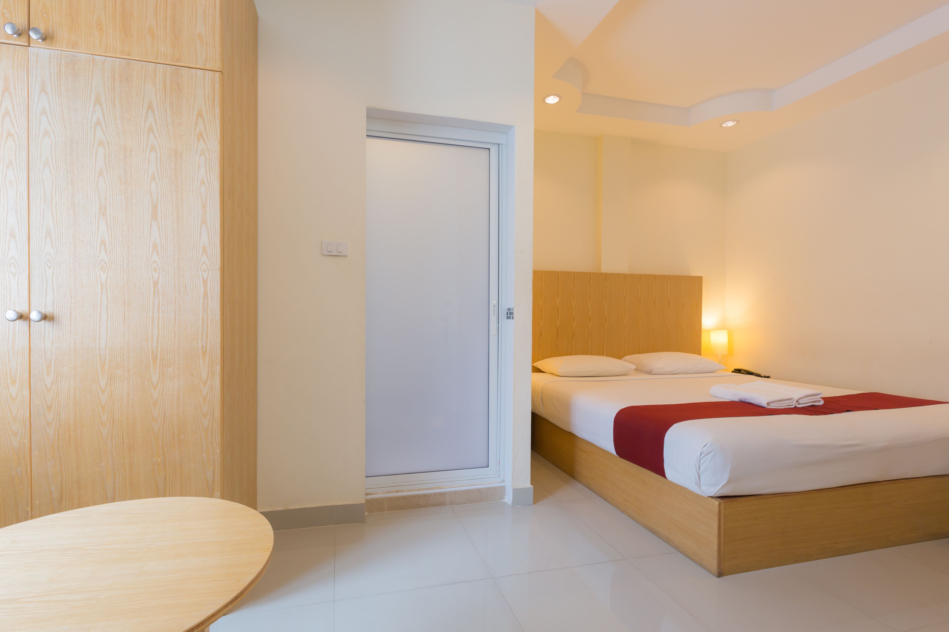 Superior Double Room | In-room safe, desk, WiFi (free)