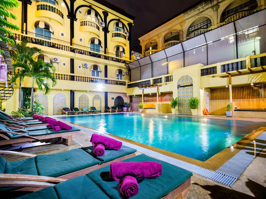 Outdoor pool, sun loungers