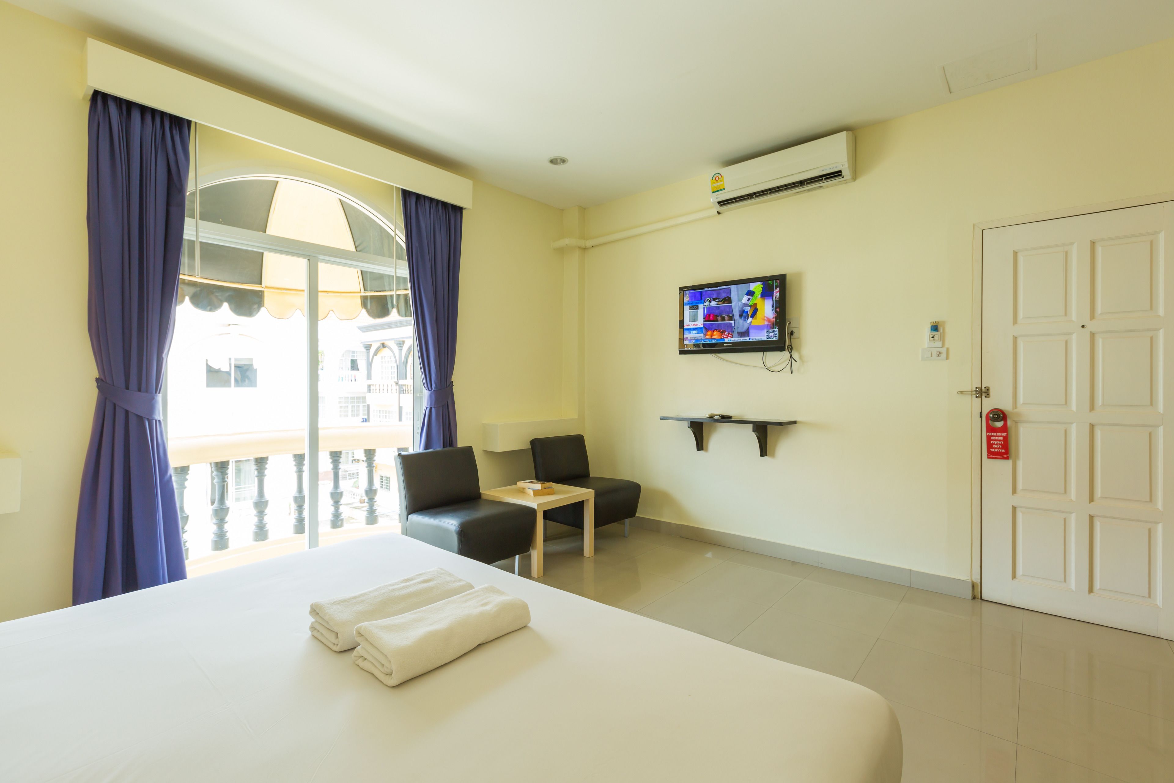 Deluxe Double Room | In-room safe, desk, free WiFi