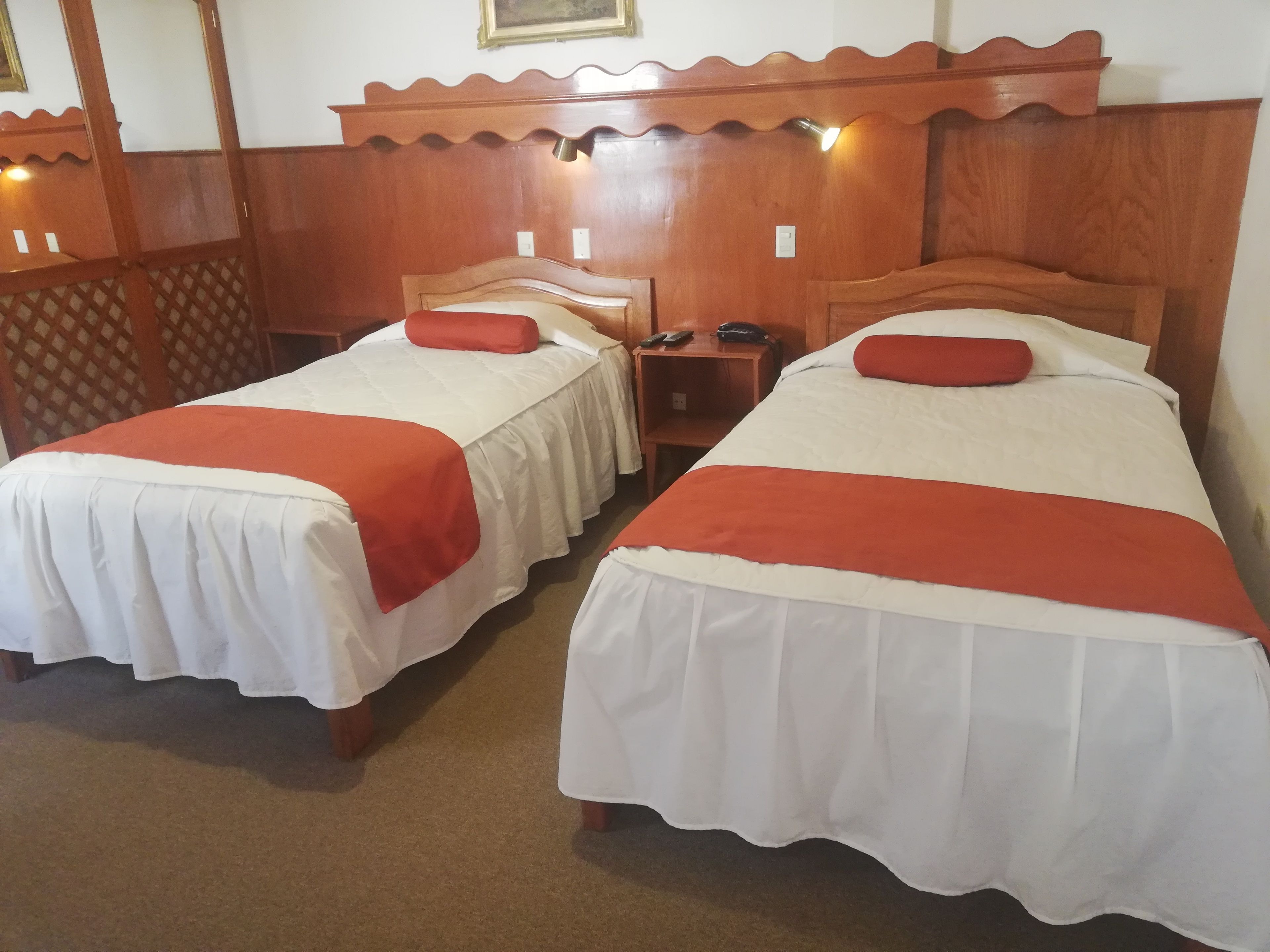 standard double or twin room | in-room safe, desk, free wifi, wheelchair access