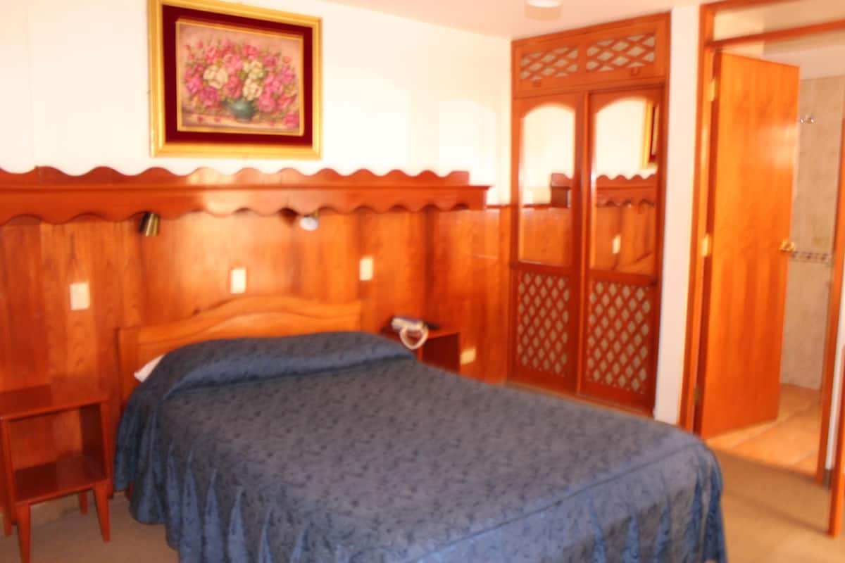 In-room safe, desk, free WiFi, wheelchair access
