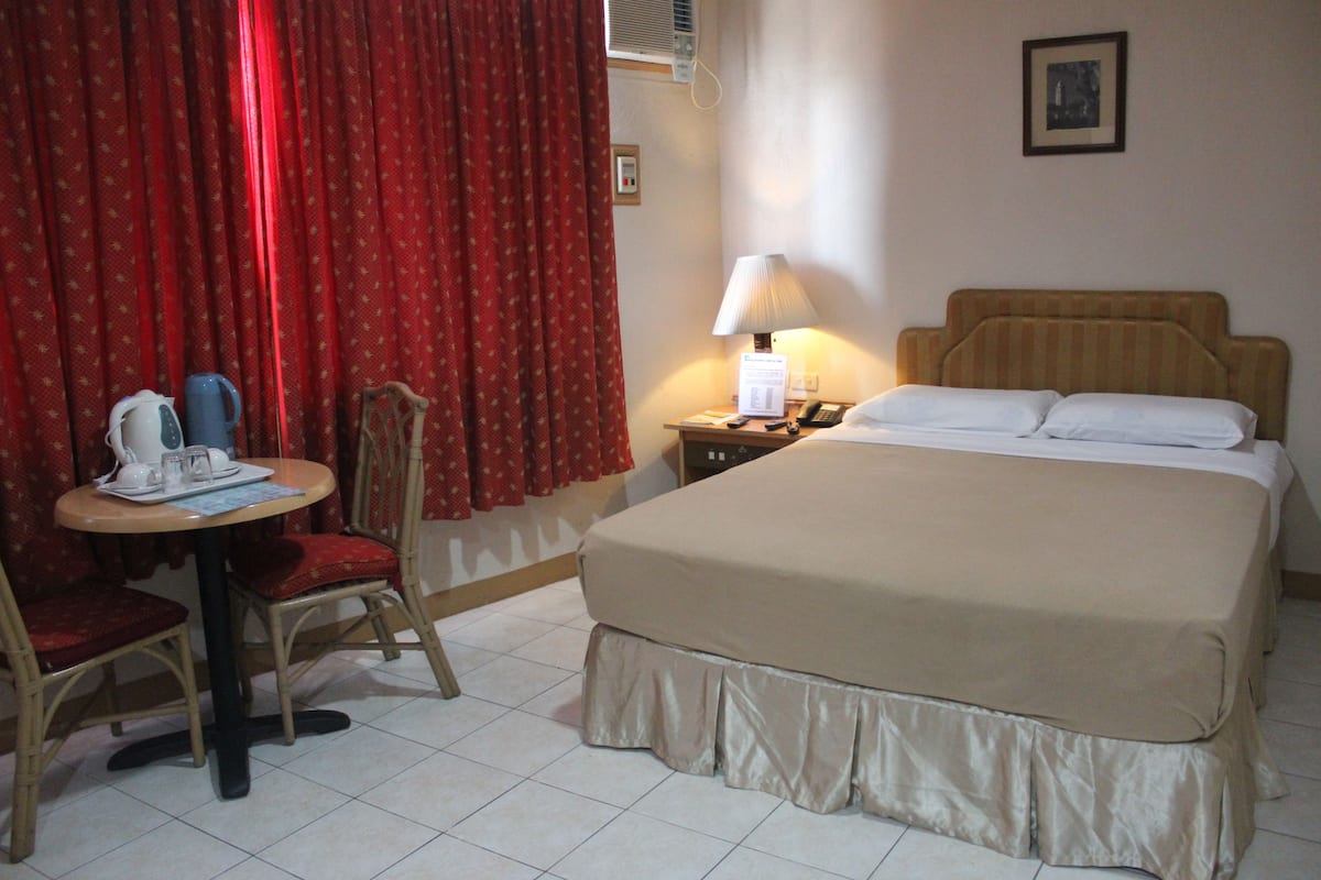 Standard Double or Twin Room | Premium bedding, in-room safe, desk, free WiFi