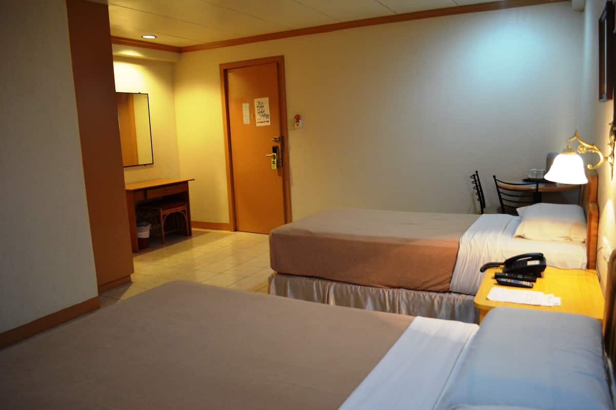 Kamar Premium | Seprai premium, brankas, meja kerja, dan Wi-Fi gratis