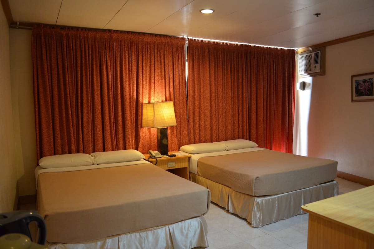 Executive Room | Premium bedding, in-room safe, desk, free WiFi