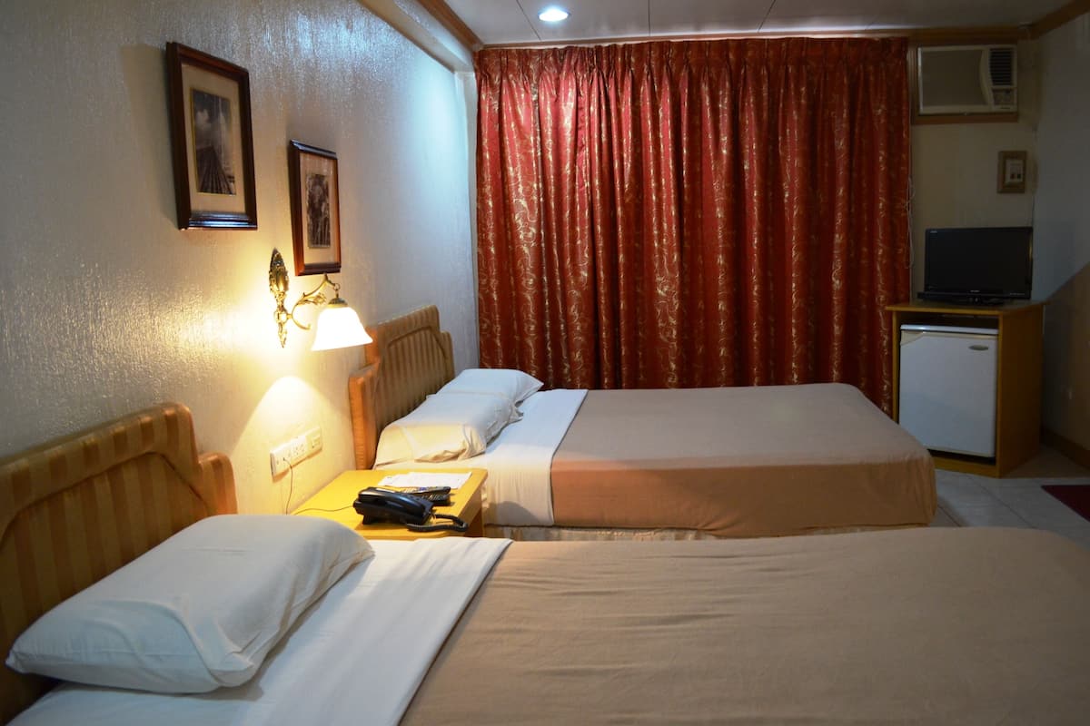 Kamar Premium | Seprai premium, brankas, meja kerja, dan Wi-Fi gratis