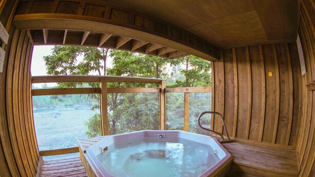 室內 Spa 池