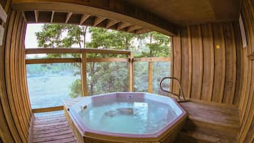 Indoor spa tub