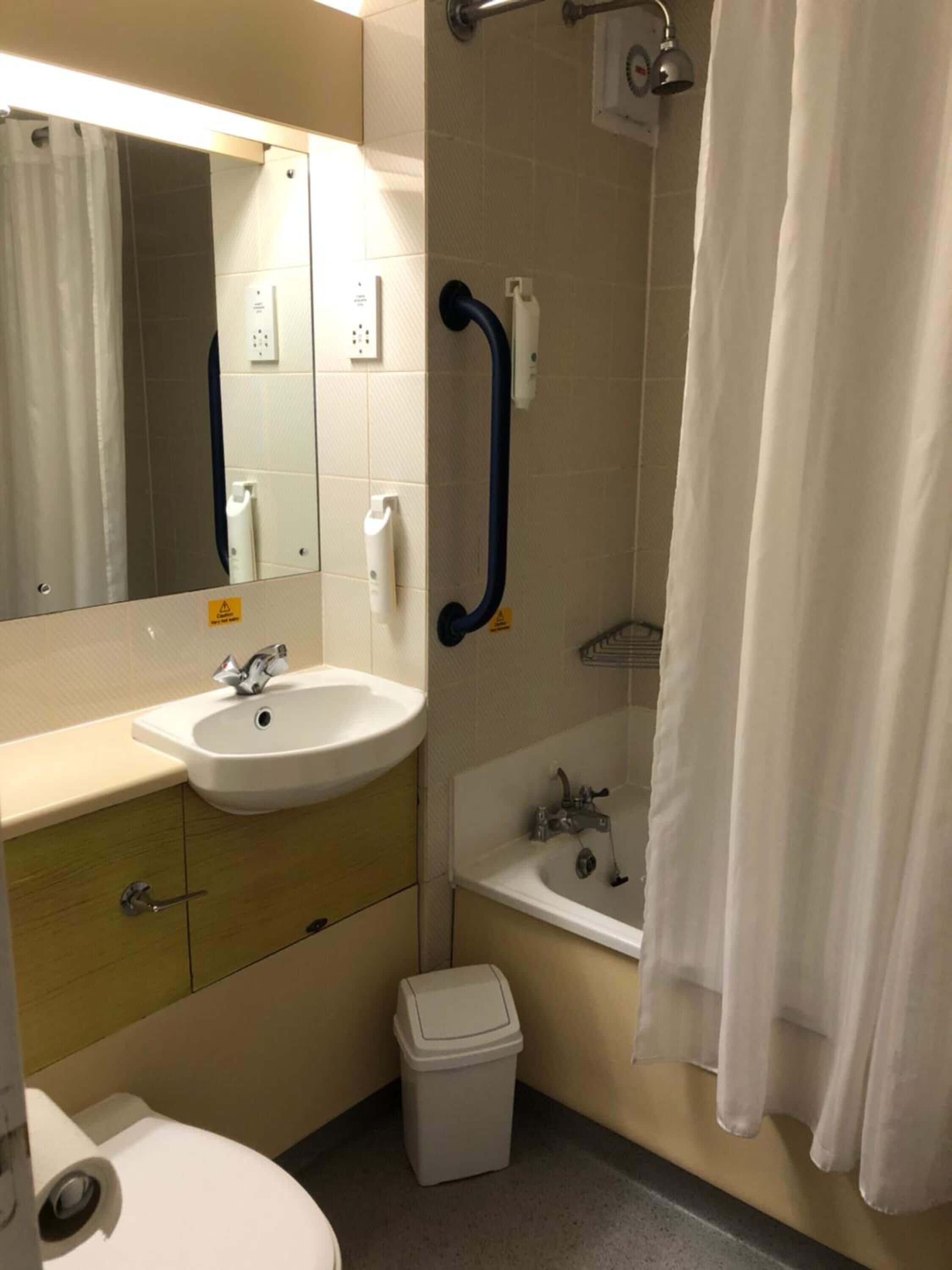 Photo - Redwings Lodge Baldock