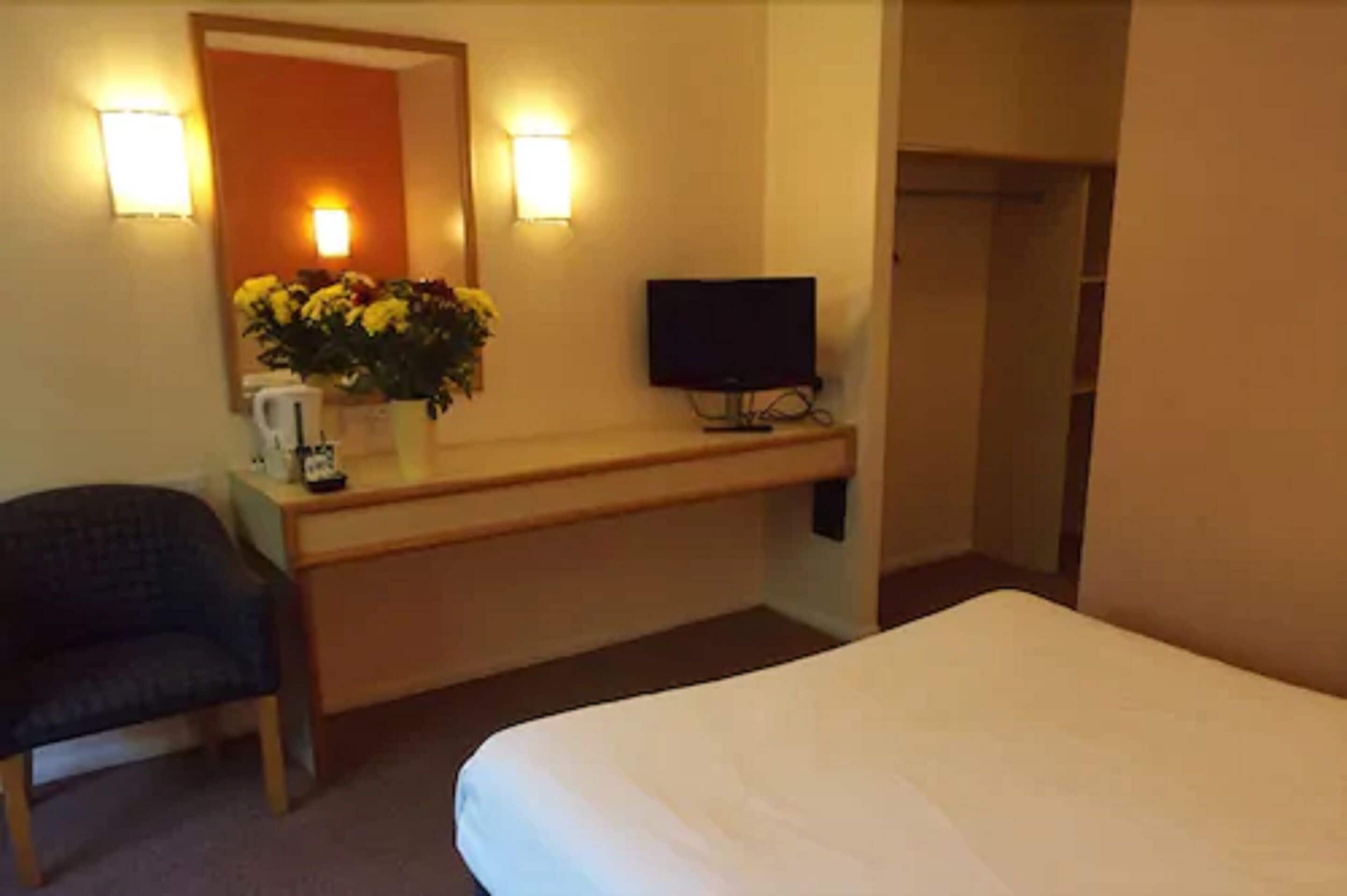 Photo - Redwings Lodge Baldock