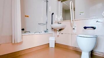 Double Room - Accessible | Bathroom | Shower, free toiletries, hair dryer, towels