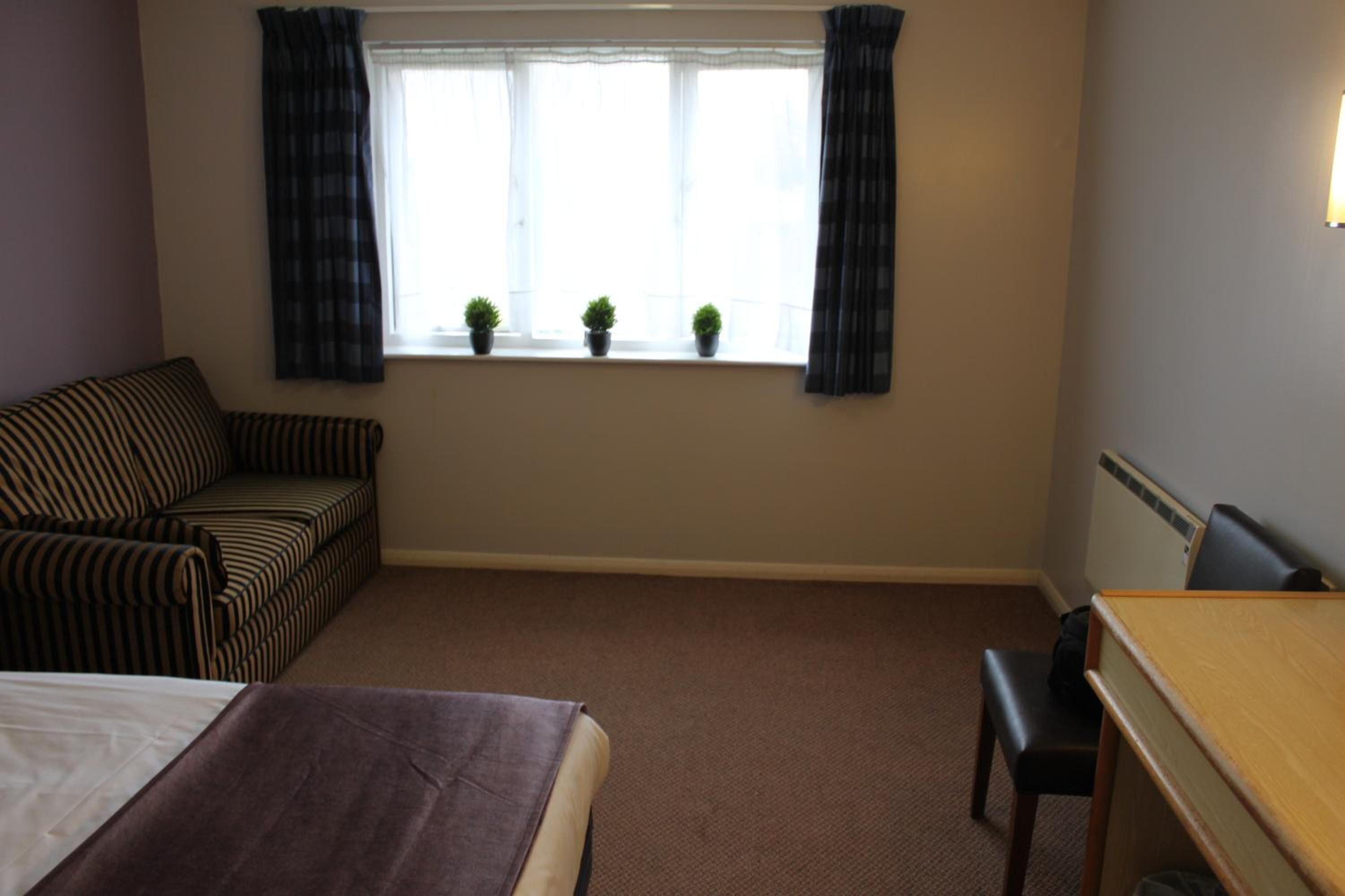 Photo - Redwings Lodge Baldock