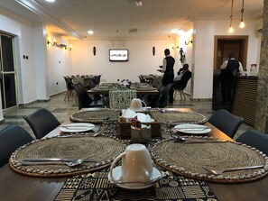 Free daily buffet breakfast - 3J's Hotels & Apartments (Abuja)