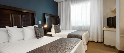 Chambre Standard, 2 lits doubles, non-fumeur, four à micro-ondes