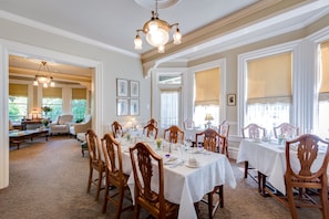 Daily continental breakfast (CAD 40 per person) - O Canada House (Vancouver)