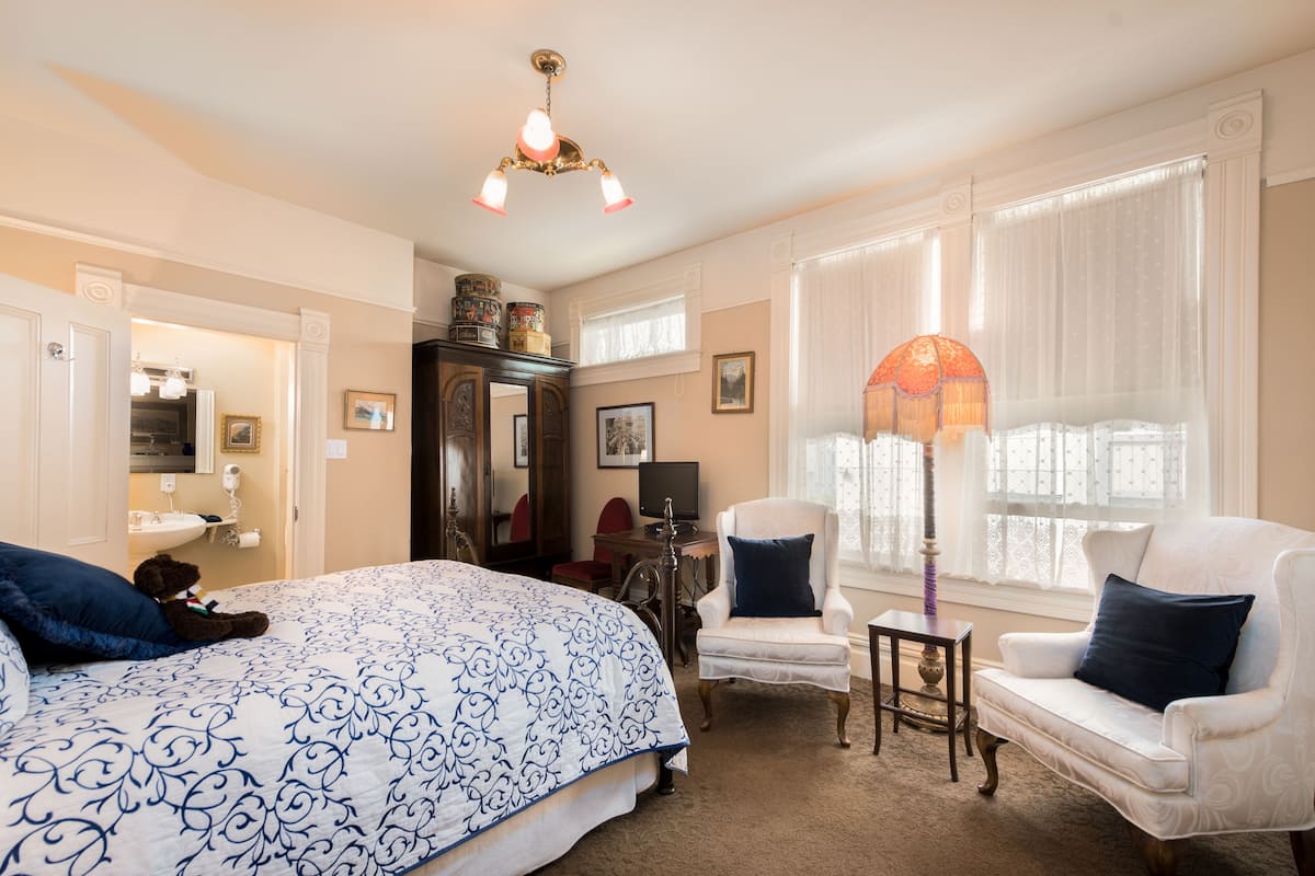 Deluxe Room | Free WiFi, bed sheets
