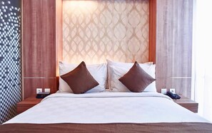 In-room safe, desk, iron/ironing board, free WiFi