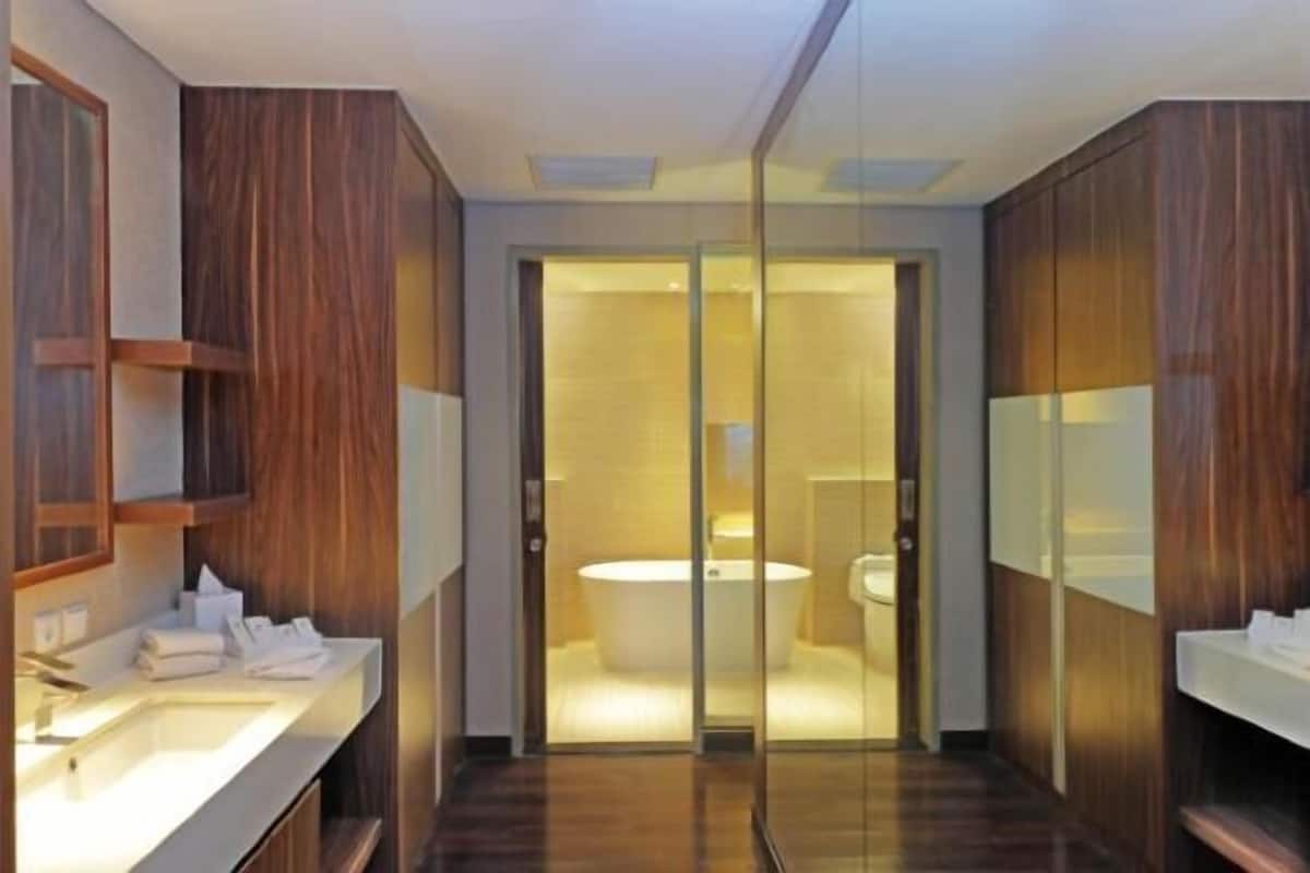Badeværelse | Gratis toiletartikler, hårtørrer, hjemmesko, bidet