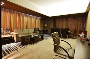 Presidential Suite | Living room