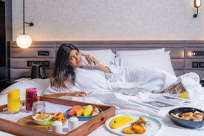 Daily full breakfast (INR 1178 per person) - Novotel Pune Viman Nagar Hotel (Pune)