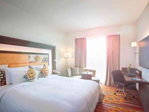 Habitación Deluxe, 1 cama de matrimonio grande | Ropa de cama de alta calidad, minibar, caja fuerte y escritorio