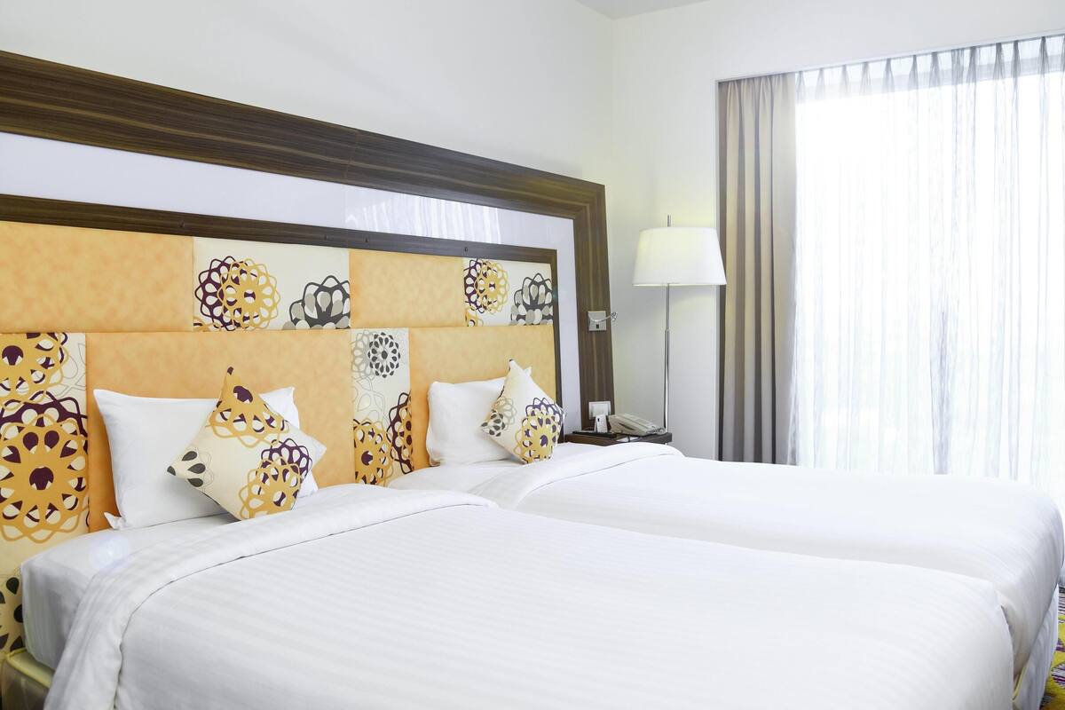 Premium bedding, minibar, in-room safe, desk