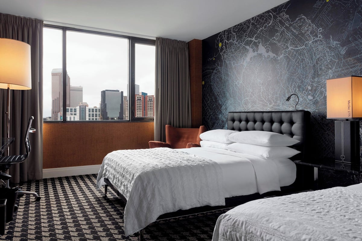 Premium bedding, in-room safe, desk, iron/ironing board