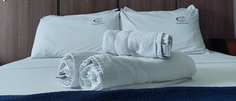 Standard Room | Minibar, blackout drapes, soundproofing, free WiFi