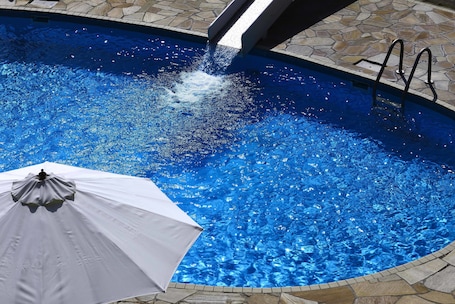 Outdoor pool, pool umbrellas