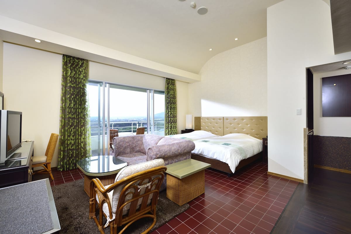 1 bedroom, minibar, in-room safe, individually furnished