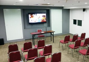Meeting facility - Monoloog Hotel Solo (Surakarta)