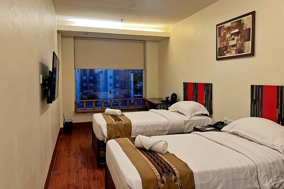 Superior Room, City View | In-room safe, desk, WiFi (free), bed sheets