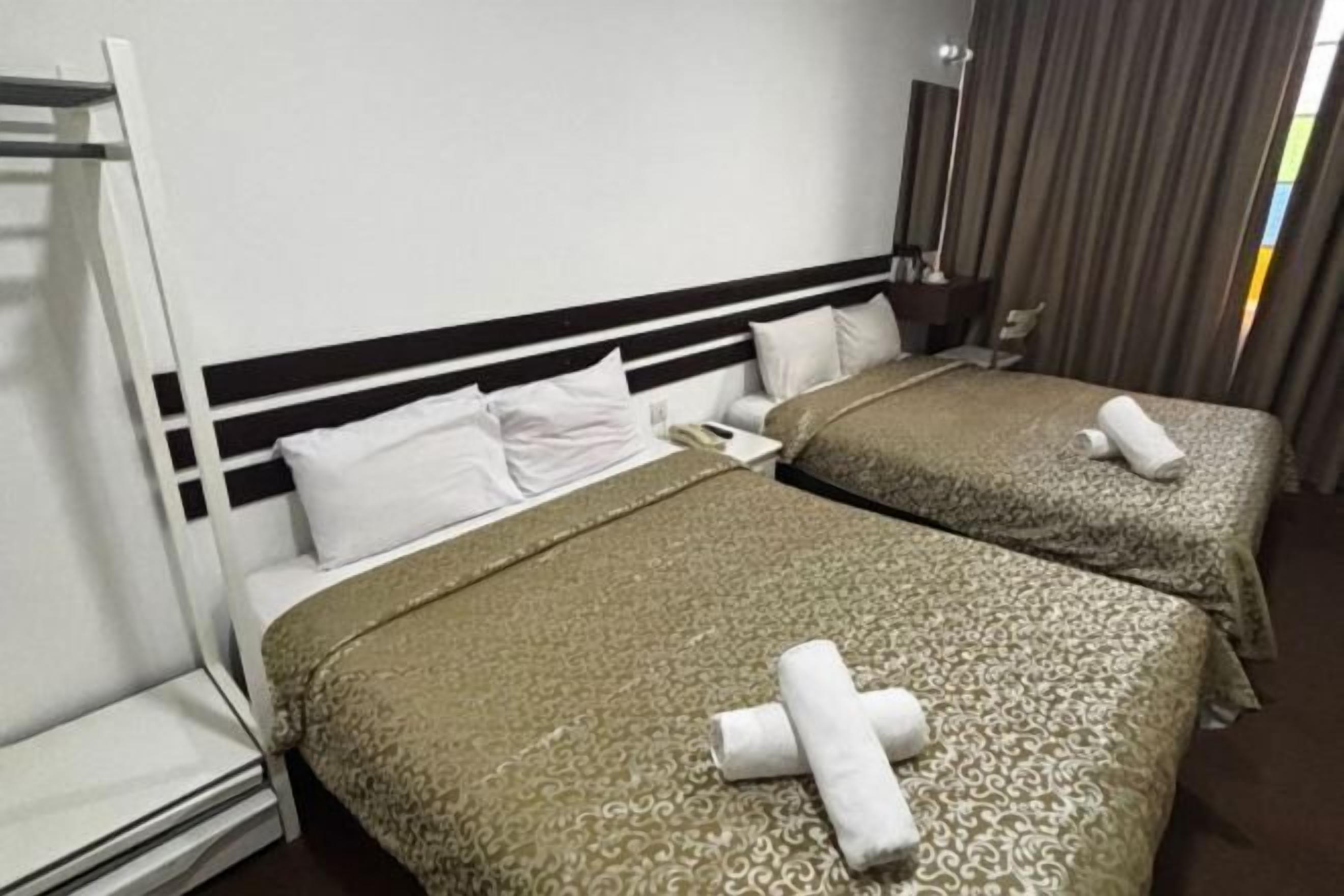 Desk, iron/ironing board, free WiFi