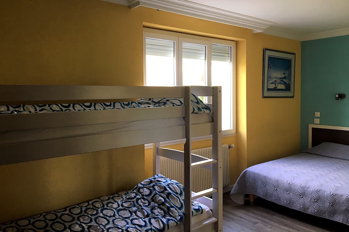 Superior Quadruple Room, Air conditioning | Premium bedding, iron/ironing board (on request), WiFi (free)