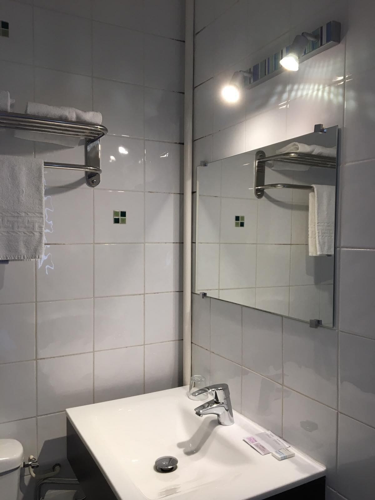comfort double room | bathroom | shower, towels