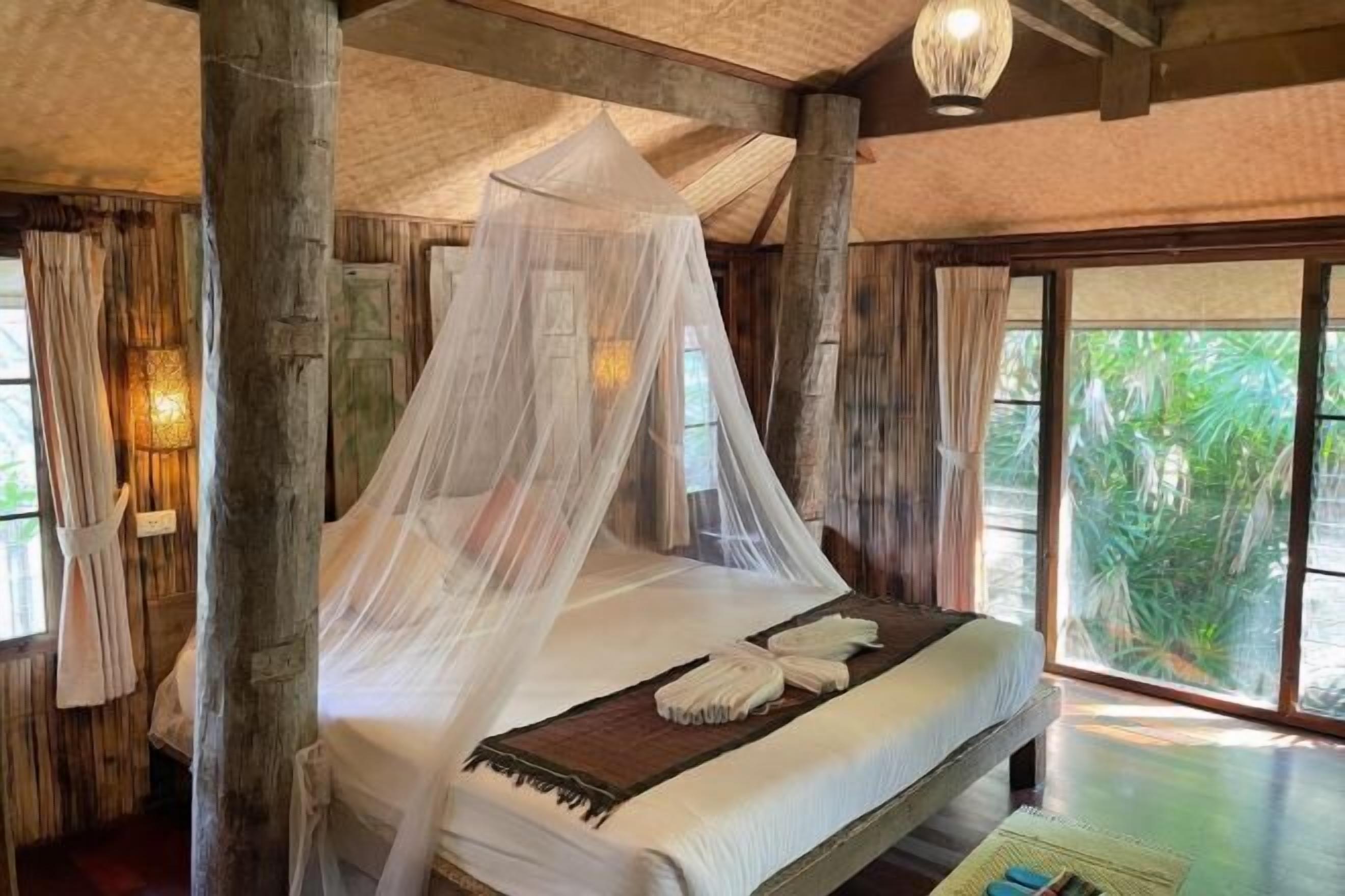 Iron/ironing board, rollaway beds, free WiFi, bed sheets